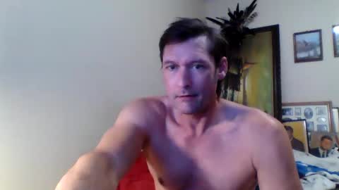 Snapshot of ifoundthegspot chatting on December 12, 3:16 pm Darthmark420 online show from December 12, 3:16 pm