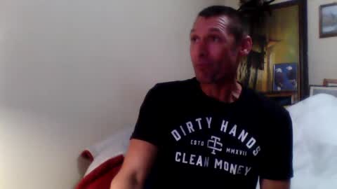 Snapshot of ifoundthegspot chatting on October 9, 7:28 am Darthmark420 online show from October 9, 7:28 am