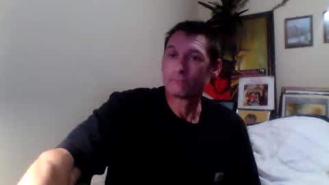 Snapshot of ifoundthegspot chatting on November 21, 9:19 am Darthmark420 online show from November 21, 9:19 am