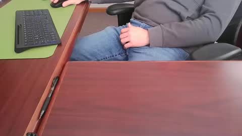 Snapshot of ifuk1stdate chatting on January 3, 4:37 pm Hung office Stud online show from January 3, 4:37 pm