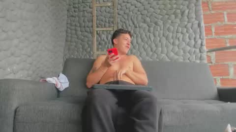 Iham online show from December 18, 3:07 pm