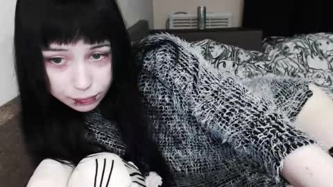 Snapshot of iiiiiiis chatting on December 3, 12:29 am iiiiiiis online show from December 3, 12:29 am