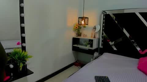 Isabella online show from September 24, 1:14 pm