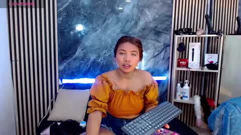 iisalombardi online show from September 27, 2:49 am