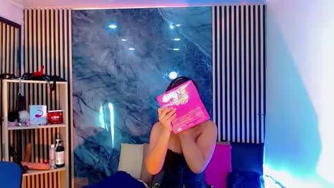 iisalombardi online show from November 1, 3:52 am