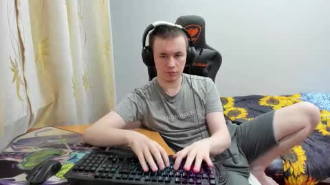 iliaskris online show from October 31, 3:13 pm