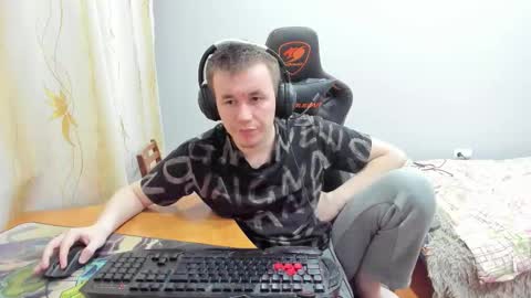 iliaskris online show from November 4, 6:40 pm