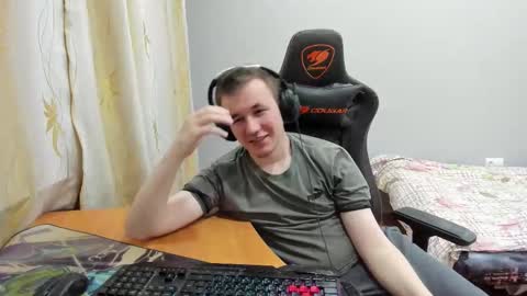 iliaskris online show from November 12, 10:30 pm