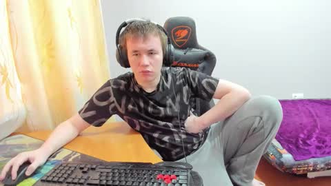 iliaskris online show from December 22, 10:23 am