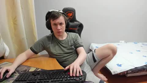 iliaskris online show from January 18, 8:01 pm