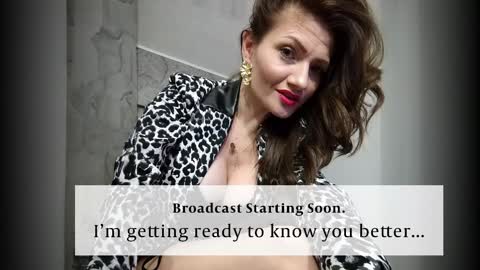 Snapshot of illegalbeauty87 chatting on June 7, 11:19 pm Ingrid or more easier...Miss GoDDess Mistress online show from June 7, 11:19 pm