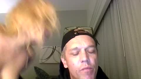 Snapshot of illuminatiheadspace1 chatting on December 17, 5:13 am illuminatiheadspace1 online show from December 17, 5:13 am