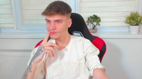 Snapshot of illusions888 chatting on December 12, 1:06 pm D-Illusion online show from December 12, 1:06 pm