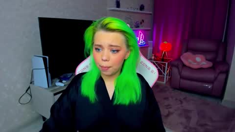 Roxy online show from October 14, 7:03 pm