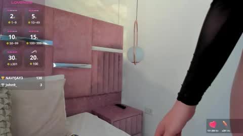 Snapshot of im_alejandra_ chatting on December 19, 5:40 am Aleja online show from December 19, 5:40 am