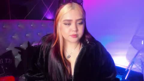 im_bunny__ online show from November 23, 11:32 am