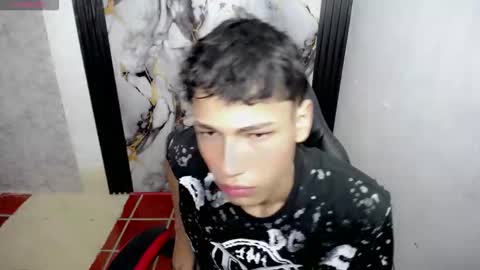 im_david01 online show from December 3, 1:09 pm