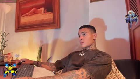 Snapshot of im_dominike chatting on November 29, 7:00 am im_dominike online show from November 29, 7:00 am