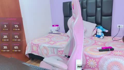 Eliza online show from April 11, 11:03 am