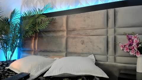 Snapshot of im_gaia chatting on January 21, 7:17 pm Im Gaia online show from January 21, 7:17 pm