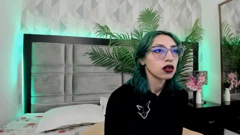 Snapshot of im_gaia chatting on February 1, 12:05 pm Im Gaia online show from February 1, 12:05 pm