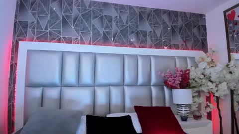 Snapshot of im_gaia chatting on March 3, 1:20 pm Im Gaia online show from March 3, 1:20 pm