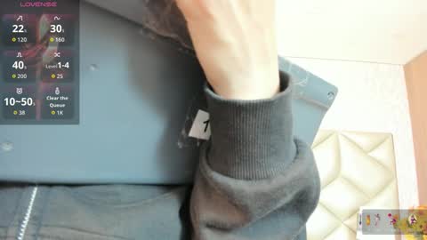 Snapshot of im_gaia chatting on September 10, 12:27 pm Im Gaia online show from September 10, 12:27 pm