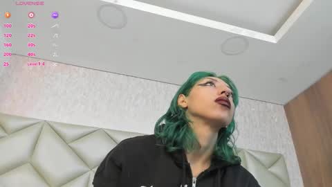 Snapshot of im_gaia chatting on September 13, 12:38 pm Im Gaia online show from September 13, 12:38 pm