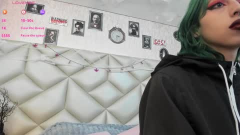 Snapshot of im_gaia chatting on October 26, 12:33 pm Im Gaia online show from October 26, 12:33 pm