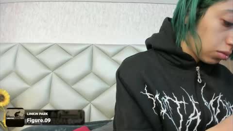 Snapshot of im_gaia chatting on November 23, 12:05 pm Im Gaia online show from November 23, 12:05 pm