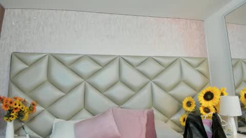 Snapshot of im_gaia chatting on November 27, 12:18 pm Im Gaia online show from November 27, 12:18 pm