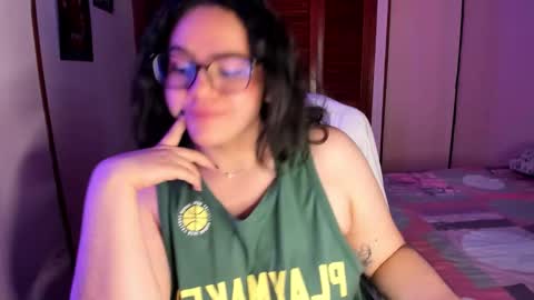 Snapshot of im_meii chatting on November 23, 2:50 pm mei mei uwu online show from November 23, 2:50 pm