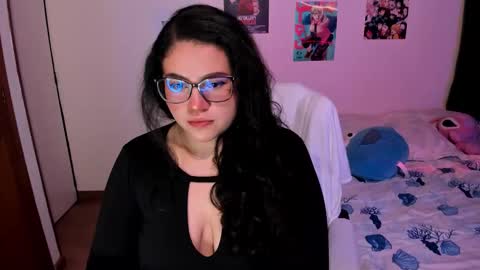 Snapshot of im_meii chatting on December 18, 2:28 am mei mei uwu online show from December 18, 2:28 am