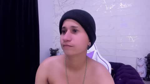 Snapshot of im_milan_rs chatting on February 11, 7:23 am im_milan_rs online show from February 11, 7:23 am