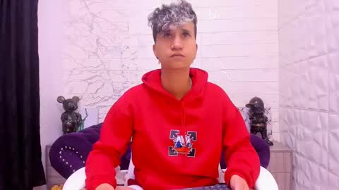 Snapshot of im_milan_rs chatting on February 18, 12:48 am im_milan_rs online show from February 18, 12:48 am