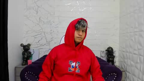 Snapshot of im_milan_rs chatting on February 18, 10:05 am im_milan_rs online show from February 18, 10:05 am