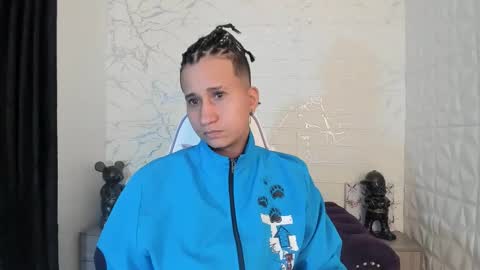 Snapshot of im_milan_rs chatting on February 24, 3:23 am im_milan_rs online show from February 24, 3:23 am