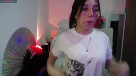 Snapshot of im_misssilver chatting on October 8, 1:58 am im_misssilver online show from October 8, 1:58 am