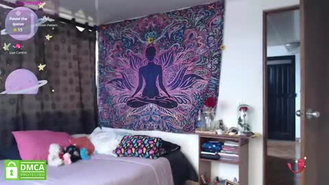 Cutie pie online show from March 8, 3:16 pm