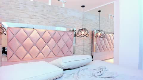 im mou  online show from January 21, 3:32 pm