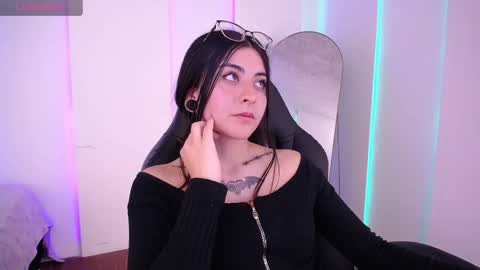 Snapshot of im_rosse_ chatting on February 4, 7:09 pm Jade Rosse online show from February 4, 7:09 pm