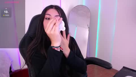 Snapshot of im_rosse_ chatting on February 10, 6:56 pm Jade Rosse online show from February 10, 6:56 pm