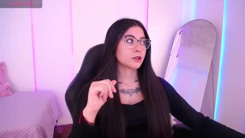 Snapshot of im_rosse_ chatting on February 25, 6:28 pm Jade Rosse online show from February 25, 6:28 pm