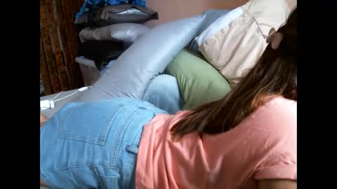 Snapshot of im_your_secret chatting on December 3, 4:20 am im_your_secret online show from December 3, 4:20 am