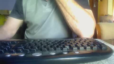 Snapshot of imaussiechris chatting on February 2, 10:17 pm Aussie Guy online show from February 2, 10:17 pm