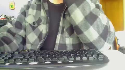 Snapshot of imaussiechris chatting on November 30, 10:58 pm Aussie Guy online show from November 30, 10:58 pm