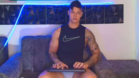 Snapshot of imconor chatting on December 5, 5:48 am imconor online show from December 5, 5:48 am