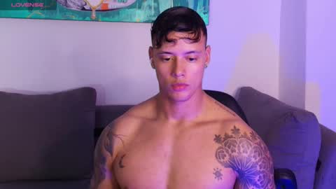 Snapshot of imconor chatting on November 22, 8:52 pm imconor online show from November 22, 8:52 pm