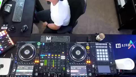 Snapshot of imdjazra chatting on November 2, 3:03 pm DJ Azra online show from November 2, 3:03 pm