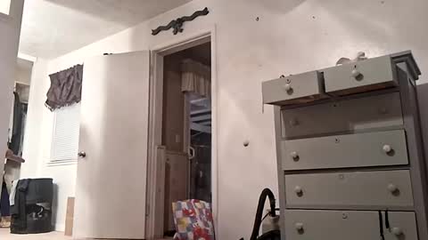 imdown2party online show from March 31, 6:58 am